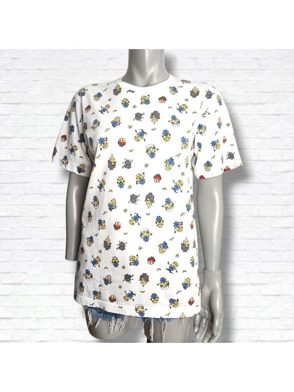 Uniqlo X Despicable Me Minion Print White Short Sleeve Tee Shirt Size M NWT